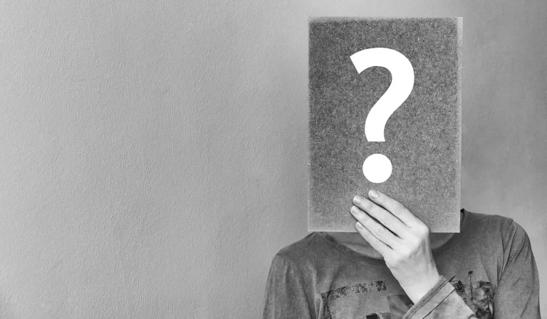 How Does Socratic Questioning Improve Critical Thinking in Class Discussions?